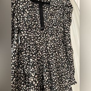 Pretty Little Thing Rouched floral Dress